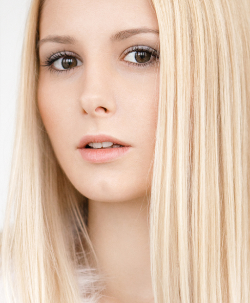 clip in hair extensions bleach blonde